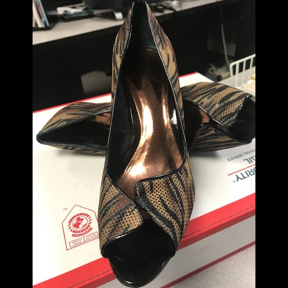 Carlos Santana - Picture 3 of 6